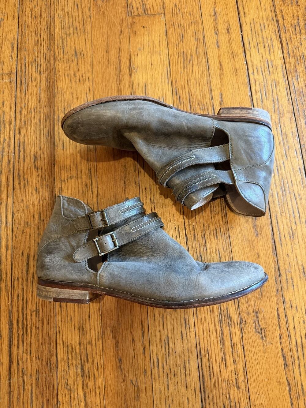 Free People Leather Ankle Boots Womens Size 8 Gray
